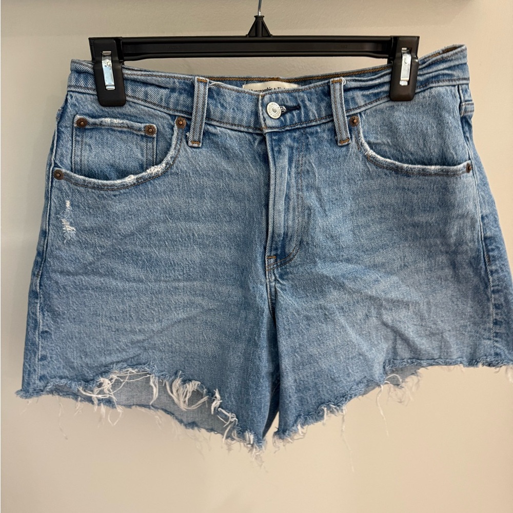 Abercrombie & Fitch - The Baggy Short, Midrise (curve love)